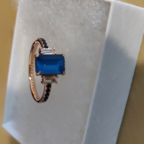 Size 8 Bomb part ring Escape with me - Picture 2 of 4